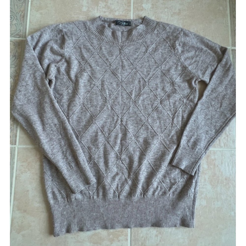 Victoria Worn once  sewater Women size XL‎ / XXL